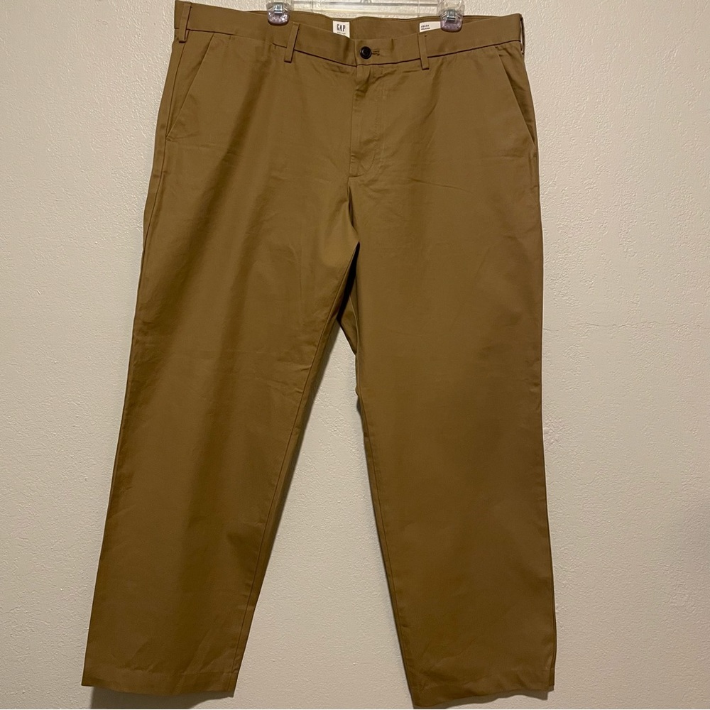 Gap Relaxed khaki; 40W 34L; like new condition; cotton